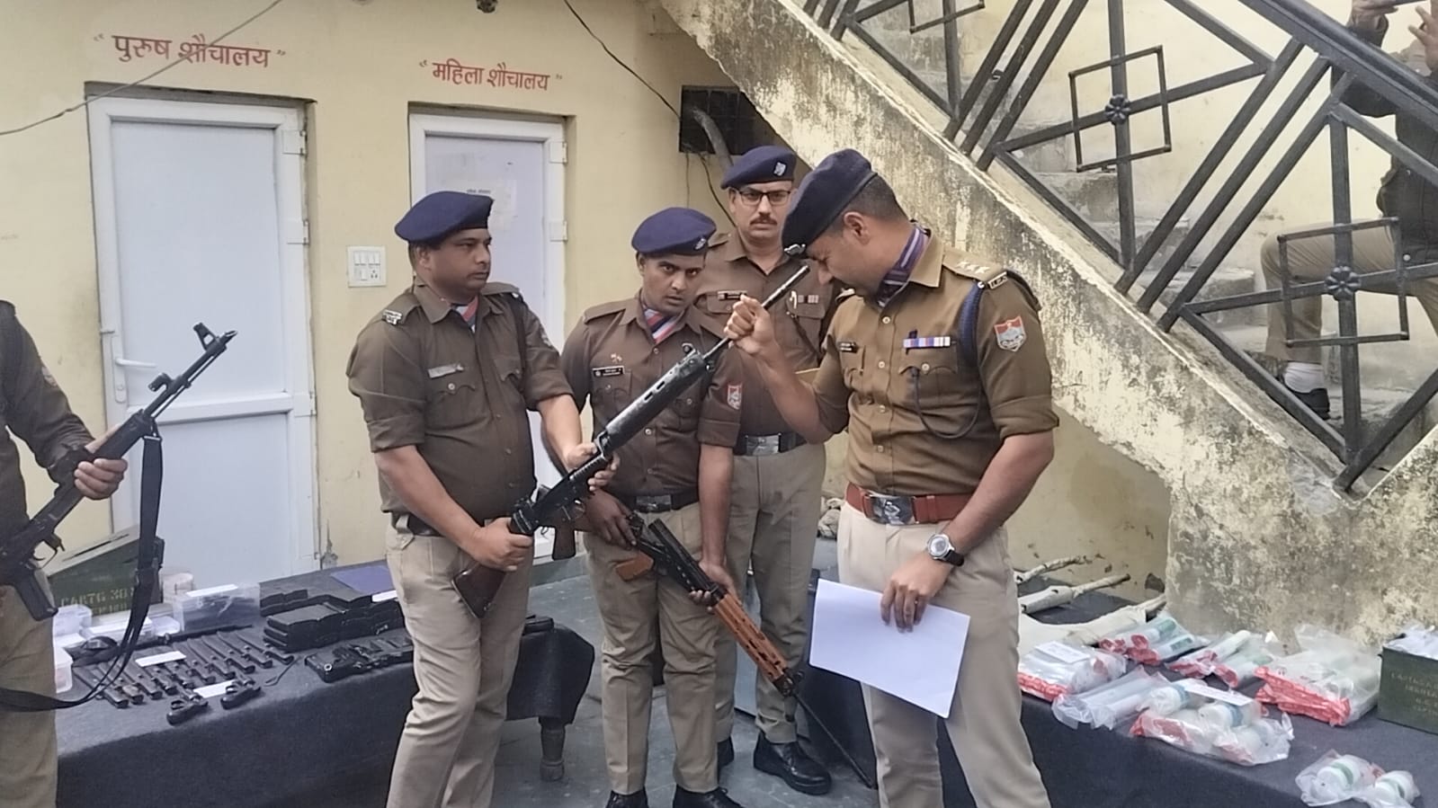 CO सिटी पहुंचे बनभूलपुरा कोतवाली, लगाई पुलिस कर्मियों की क्लास