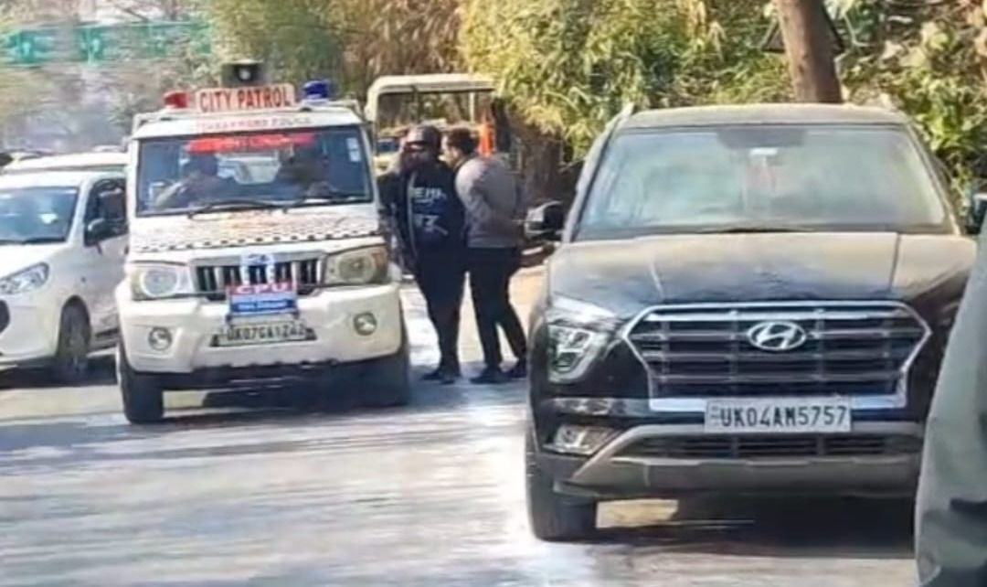 कार में मरा मिला कारोबारी, उधड़ चुकी थी बदन की चमड़ी